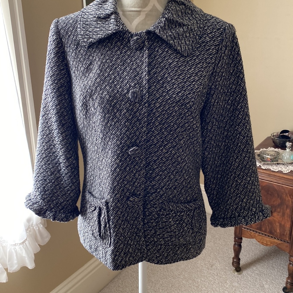 Classic Spense jacket. Excellent condition. Ruffled three quarter sleeves.